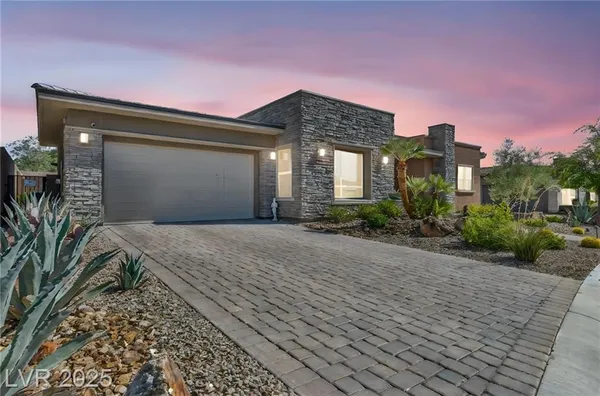 Property Slideshow image 2 of 98 | 10018 regency square ave, Las Vegas, NV, 89148