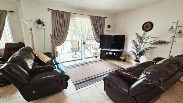 Property Slideshow image 2 of 53 | 8901 s hollybrook blvd 304, Pembroke Pines, FL, 33025