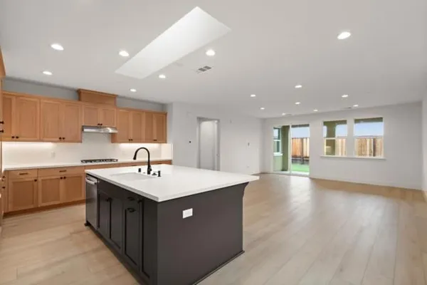 Property Slideshow image 2 of 16 | 2171 white oak dr, Hollister, CA, 95023