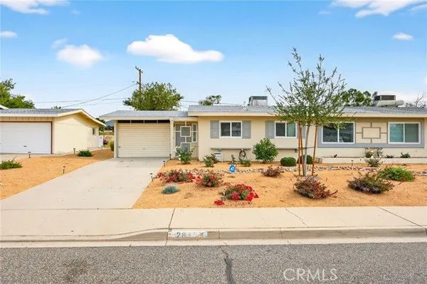 Property Slideshow image 2 of 24 | 28466 pebble bch, Menifee, CA, 92586