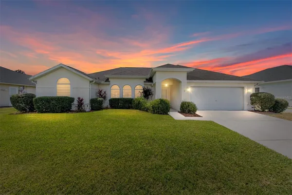 Property Slideshow image 2 of 49 | 5140 nw 25th loop, Ocala, FL, 34482