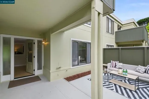 Property Slideshow image 3 of 20 | 2057 golden rain rd 4, Walnut Creek, CA, 94595