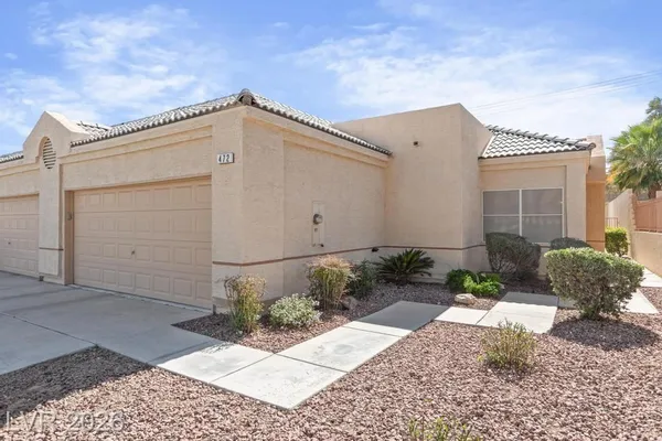 Property Slideshow image 2 of 26 | 472 fallwood ln, Las Vegas, NV, 89107