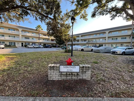 Property Slideshow image 2 of 37 | 2253 norwegian dr 33, Clearwater, FL, 33763
