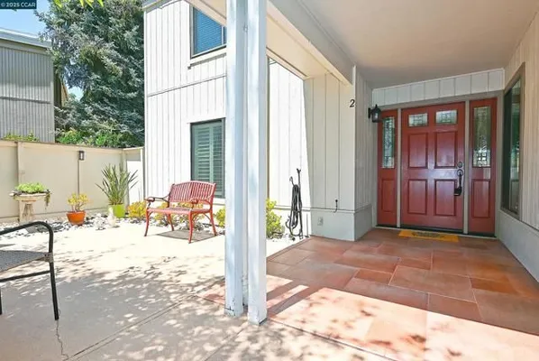 Property Slideshow image 3 of 60 | 1332 canyonwood ct apt 2, Walnut Creek, CA, 94595