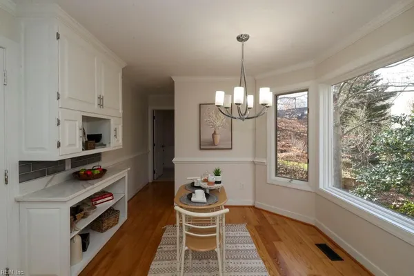 Property Slideshow image 3 of 50 | 208 fairfax way, Williamsburg, VA, 23185