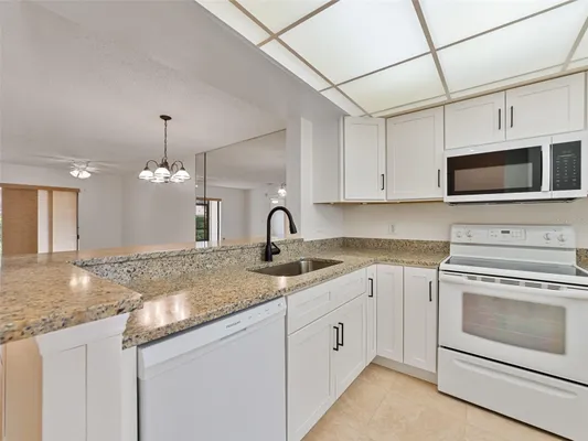 Property Slideshow image 3 of 30 | 316 kelsey way # 316, Sun City Center, FL, 33573