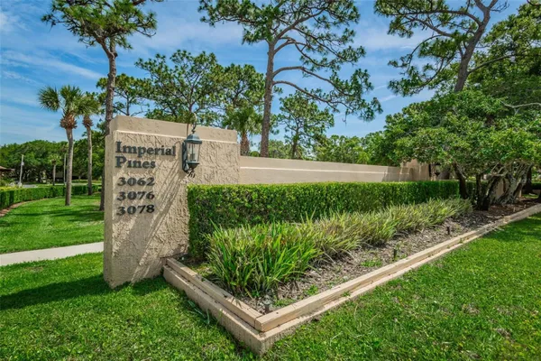 Property Slideshow image 2 of 57 | 3062 eastland blvd unit 402, Clearwater, FL, 33761