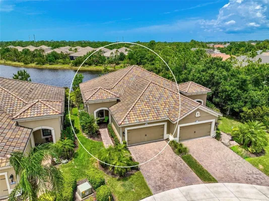 Property Slideshow image 3 of 70 | 21605 avon park ct, Venice, FL, 34293