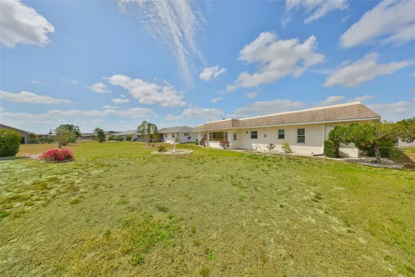 Property Slideshow image 3 of 30 | 1529 allegheny dr, Sun City Center, FL, 33573