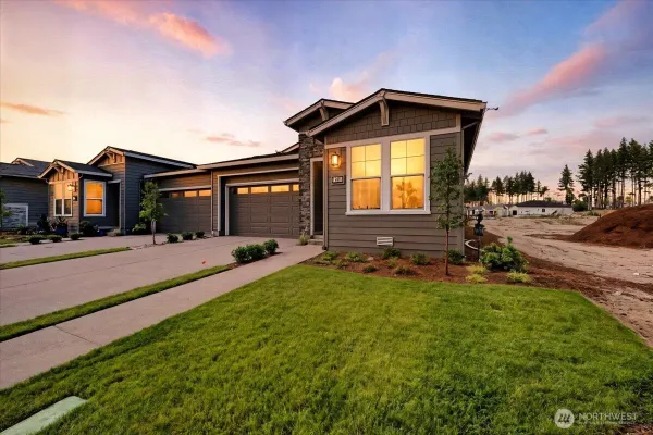 Property Slideshow image 3 of 26 | 14810 207th ave e unit e, Bonney Lake, WA, 98391