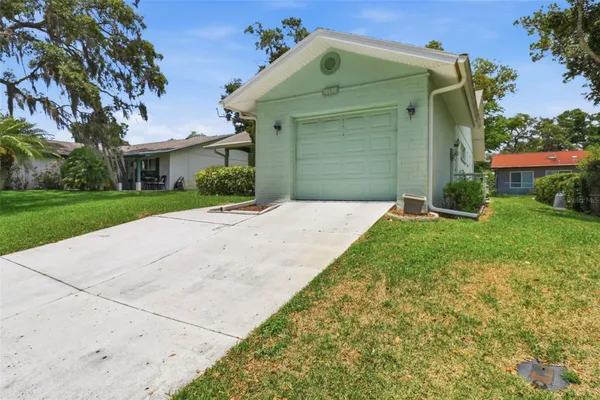 Property Slideshow image 3 of 25 | 10600 salamanca dr, Port Richey, FL, 34668