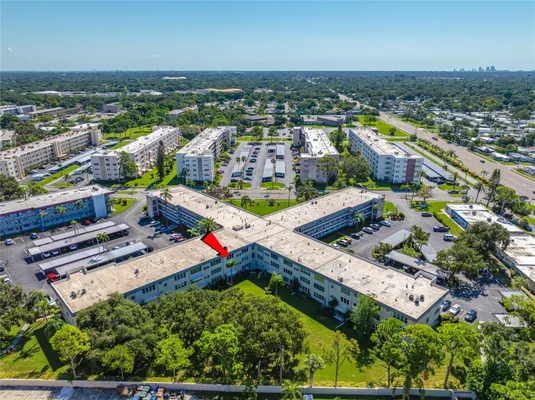 Property Slideshow image 2 of 36 | 5530 80th st n unit c302, St Petersburg, FL, 33709