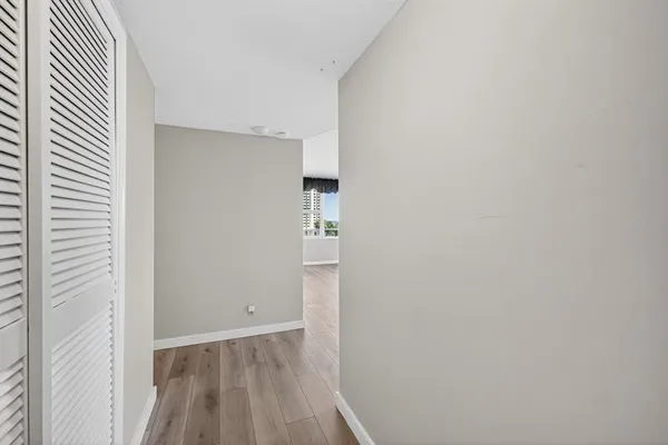 Property Slideshow image 3 of 39 | 3333 ne 34th st 615, Fort Lauderdale, FL, 33308