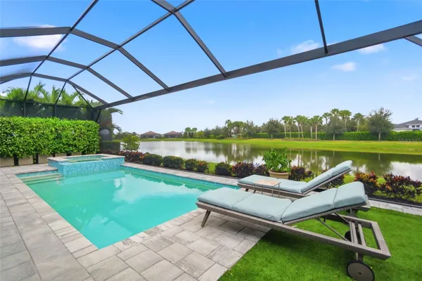 Property Slideshow image 2 of 71 | 5027 kiva cir, Bradenton, FL, 34211