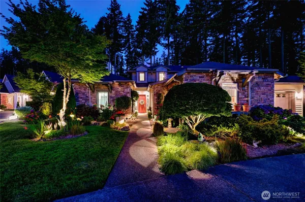 Property Slideshow image 2 of 35 | 12521 237th way, Redmond, WA, 98053