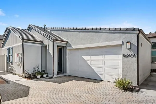 Property Slideshow image 2 of 37 | 12609 elizabeth way, San Diego, CA, 92129