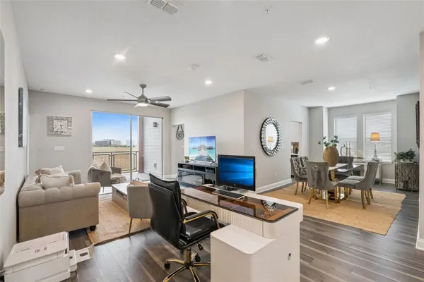 Property Slideshow image 3 of 32 | 7521 laureate blvd 5306, Orlando, FL, 32827