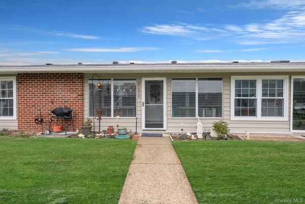 Property Slideshow image 2 of 34 | 265 newcastle ct b, Brookhaven, NY, 11961