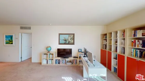 Property Slideshow image 3 of 23 | 267 s san pedro st unit 321, Los Angeles, CA, 90012