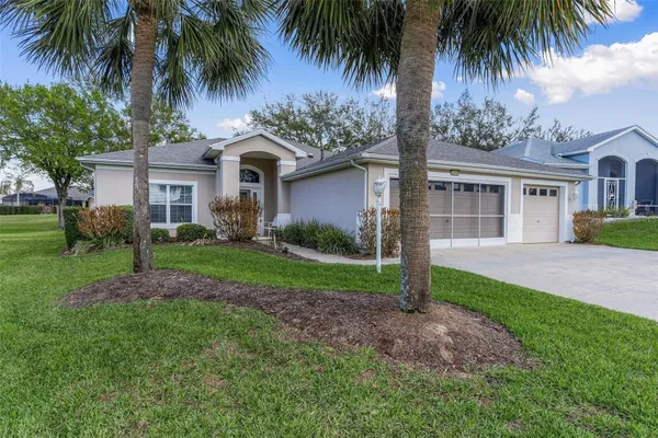 Property Slideshow image 2 of 71 | 5380 charleston ave, Tavares, FL, 32778