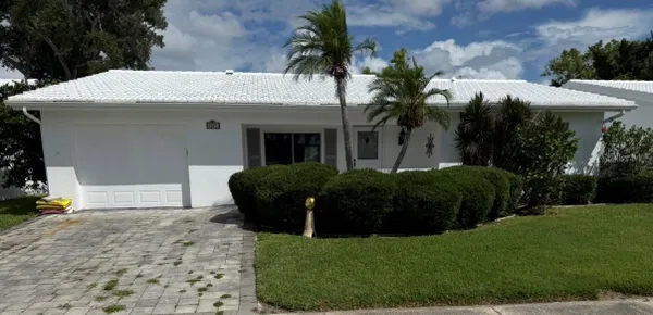 Property Slideshow image 2 of 22 | 9021 41st way, Pinellas Park, FL, 33782