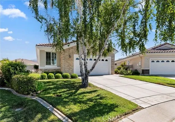 Property Slideshow image 3 of 44 | 1142 wisteria way, Beaumont, CA, 92223