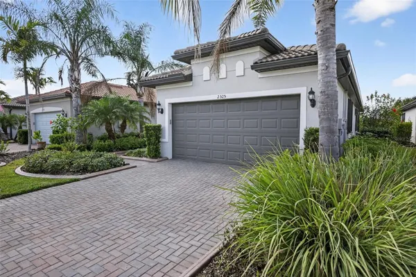 Property Slideshow image 3 of 63 | 2525 daisy dr, North Port, FL, 34289