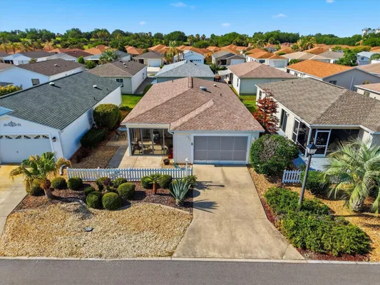 Property Slideshow image 3 of 42 | 1402 bunker ln, The Villages, FL, 32162