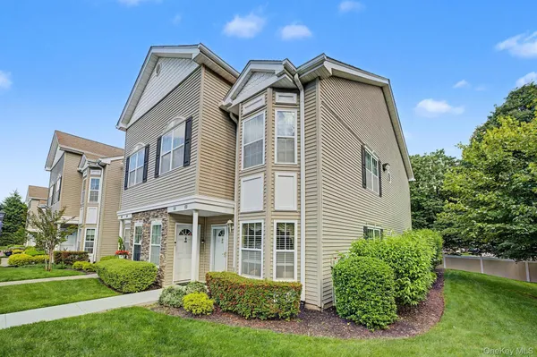 Property Slideshow image 3 of 48 | 115 spring dr, Hempstead, NY, 11554