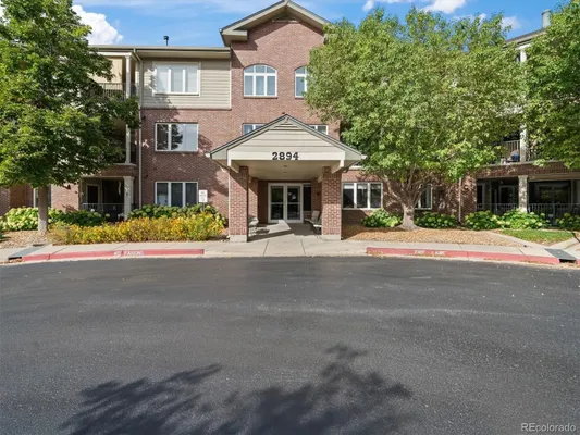 Property Slideshow image 2 of 40 | 2894 w riverwalk cir b108, Littleton, CO, 80123