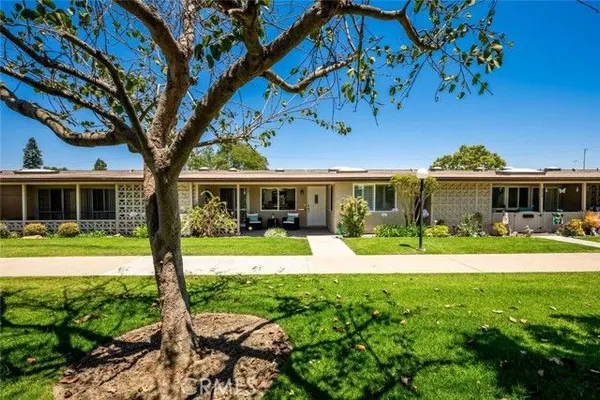Property Slideshow image 3 of 51 | 13381 el dorado dr 202c m8, Seal Beach, CA, 90740