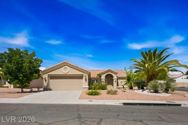 Property Slideshow image 2 of 68 | 2521 springbrook dr, Las Vegas, NV, 89134
