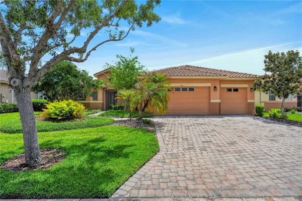 Property Slideshow image 2 of 67 | 453 sorrento rd, Kissimmee, FL, 34759