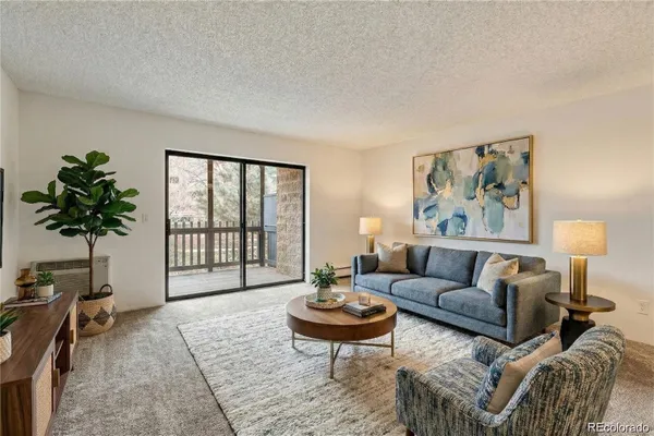 Property Slideshow image 2 of 11 | 14001 e marina dr 103, Aurora, CO, 80014