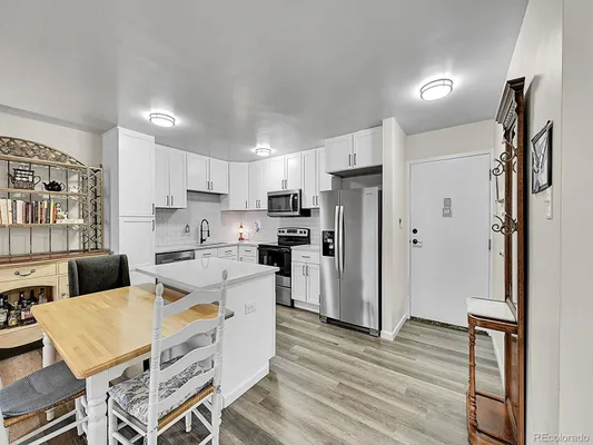 Property Slideshow image 2 of 47 | 645 s alton way 4c, Denver, CO, 80247