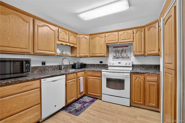 Property Slideshow image 3 of 20 | 9180 e center ave 6b, Denver, CO, 80247