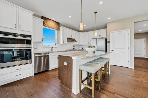 Property Slideshow image 2 of 12 | 2895 briargate dr, Lindenhurst, IL, 60046