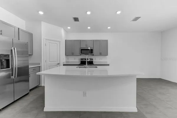 Property Slideshow image 2 of 45 | 15160 cuzcorro ct, Nokomis, FL, 34275