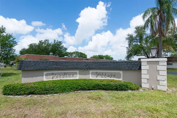 Property Slideshow image 2 of 42 | 6915 versailles, Pinellas Park, FL, 33781