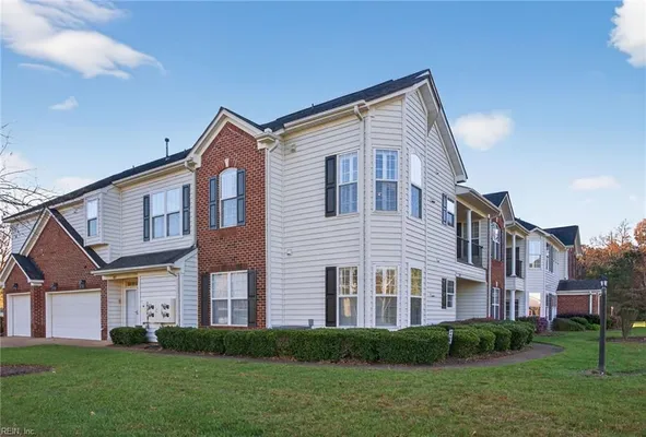 Property Slideshow image 2 of 33 | 3403 misty dawn ct, Virginia Beach, VA, 23456