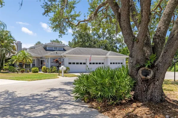 Property Slideshow image 2 of 63 | 6581 approach rd 63, Sarasota, FL, 34238
