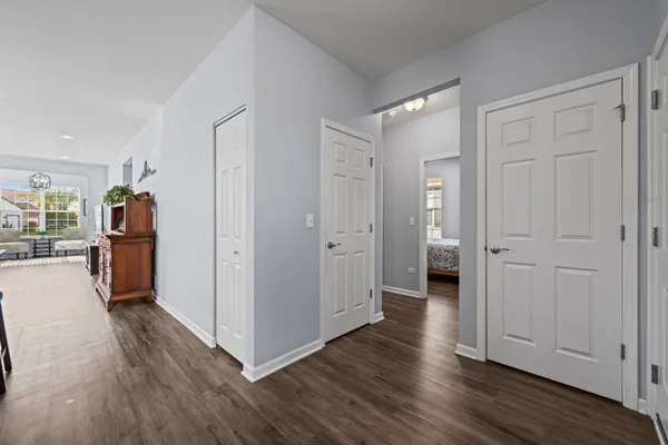 Property Slideshow image 2 of 29 | 460 mahogany dr, Algonquin, IL, 60102