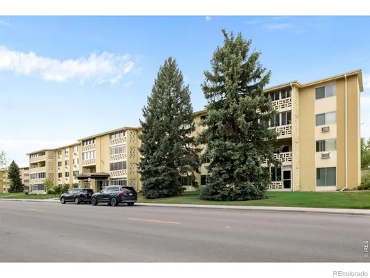 Property Slideshow image 3 of 35 | 695 s alton way 6d, Denver, CO, 80247