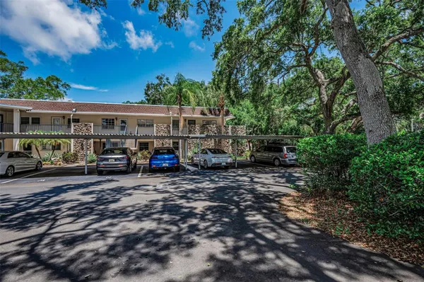 Property Slideshow image 2 of 98 | 820 patricia ave 109, Dunedin, FL, 34698