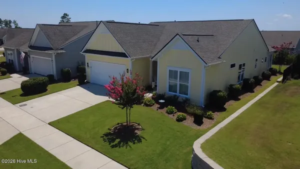 Property Slideshow image 2 of 54 | 4008 ruddy duck way, Wilmington, NC, 28412