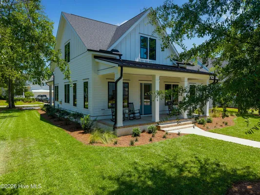 Property Slideshow image 2 of 70 | 3706 barnesmore dr, Castle Hayne, NC, 28429