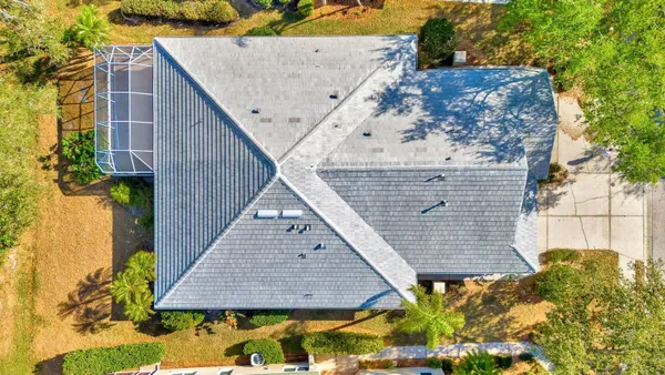 Property Slideshow image 2 of 57 | 5035 lakescene pl, Sarasota, FL, 34243