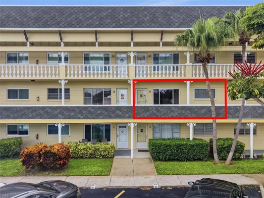 Property Slideshow image 2 of 30 | 2458 florentine way 34, Clearwater, FL, 33763