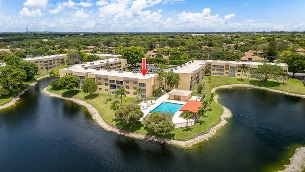 Property Slideshow image 2 of 58 | 5961 nw 61st ave apt 301, Tamarac, FL, 33319